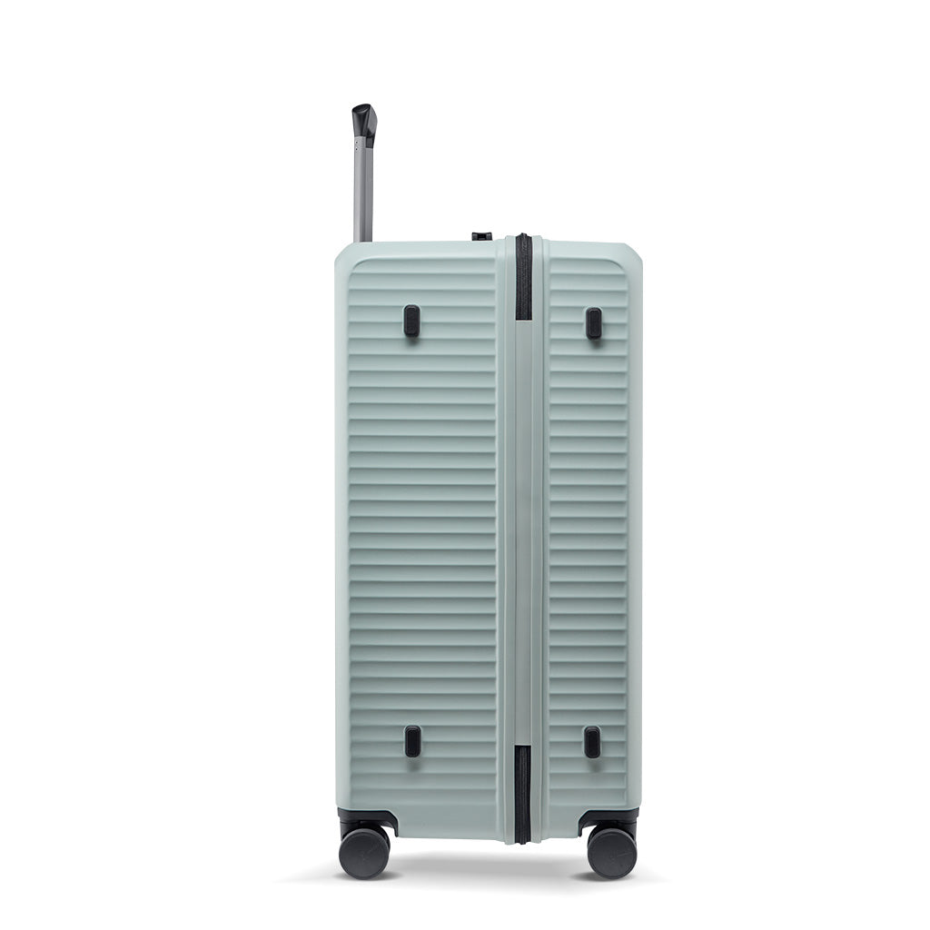 Trunk luggage, Large and deep compartment design, capable of carrying more luggage
