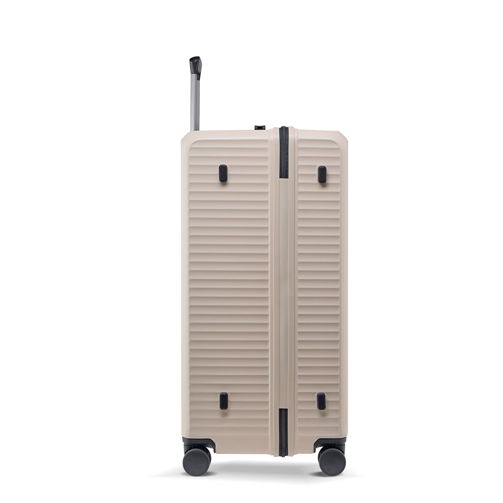 Trunk luggage, Large and deep compartment design, capable of carrying more luggage