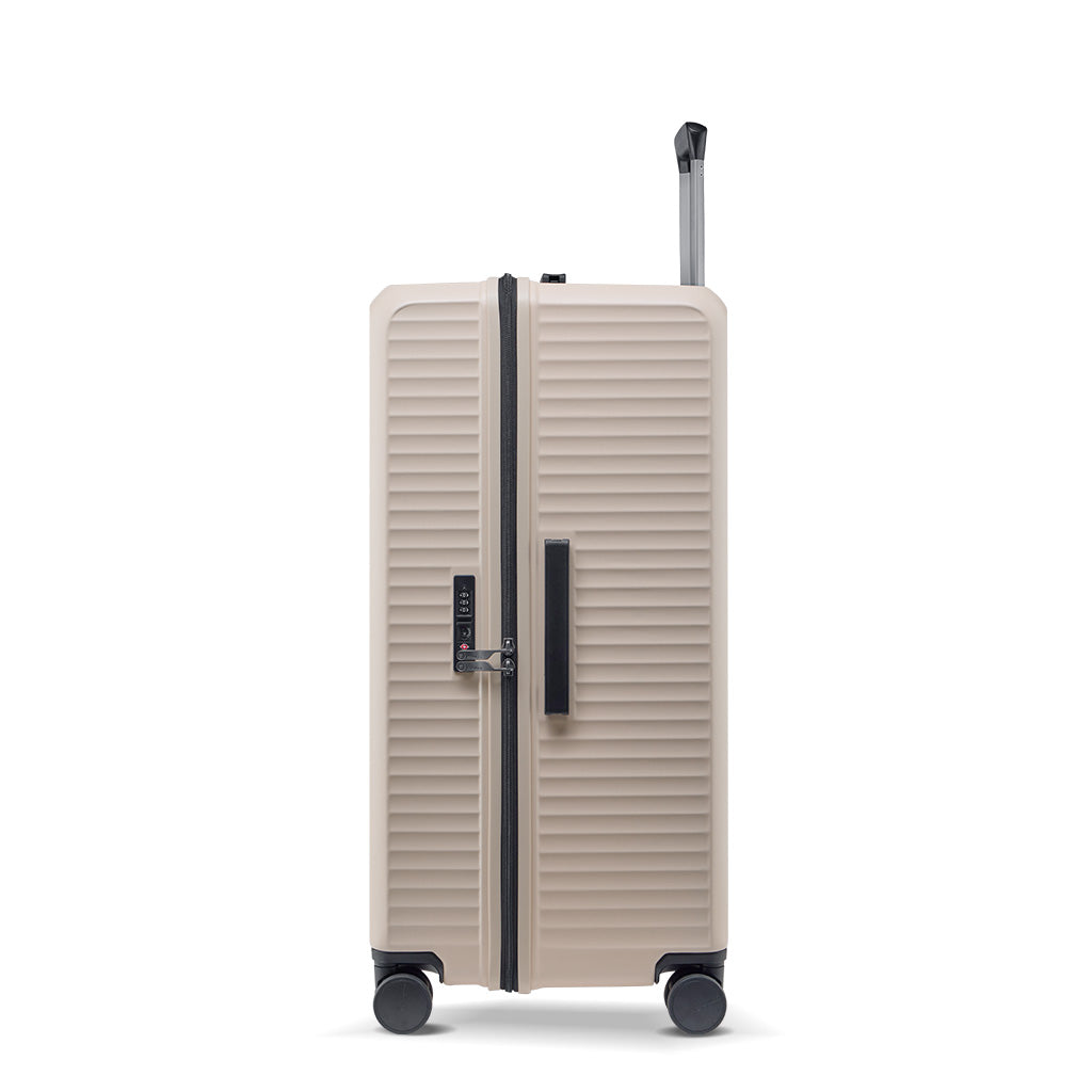 Trunk luggage, Large and deep compartment design, capable of carrying more luggage
