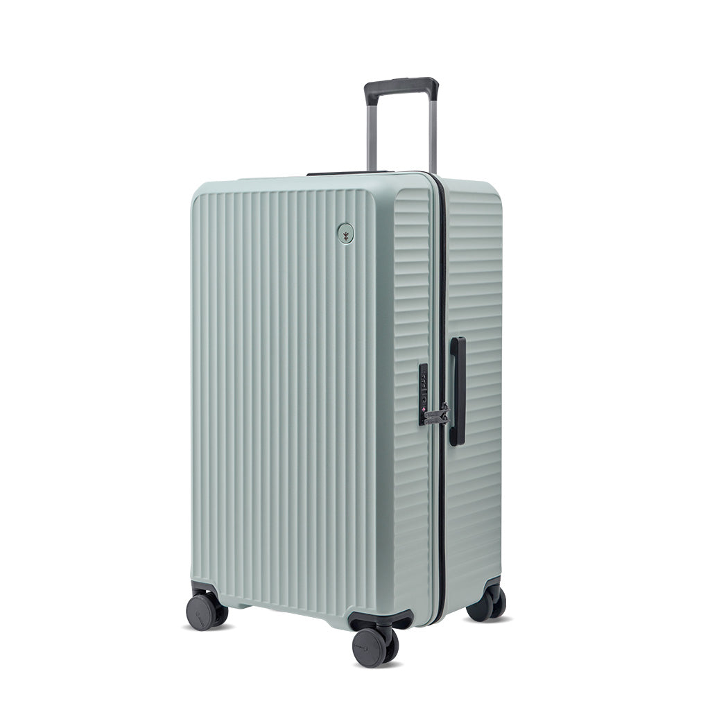 Trunk luggage, Large and deep compartment design, capable of carrying more luggage