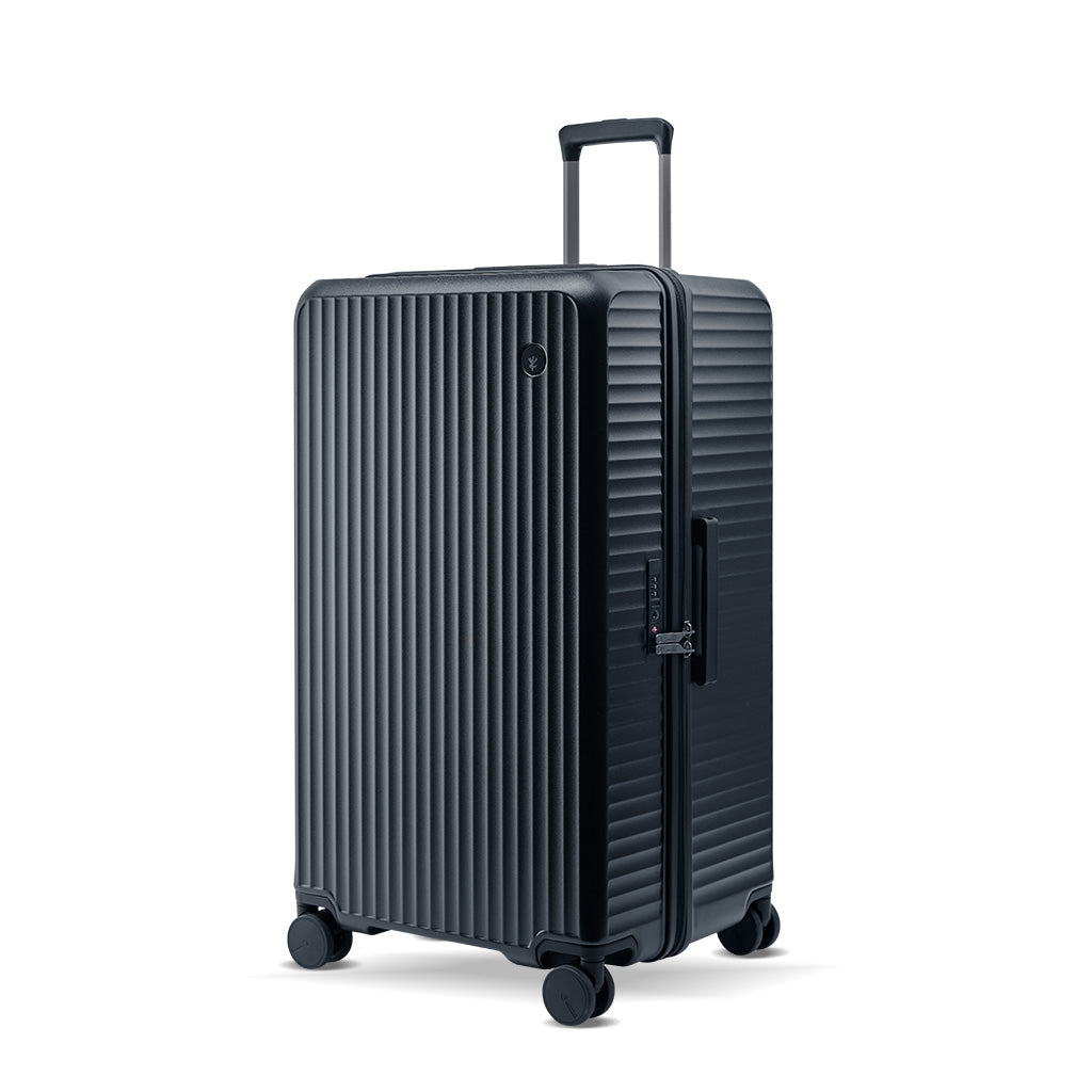 Trunk luggage, Large and deep compartment design, capable of carrying more luggage