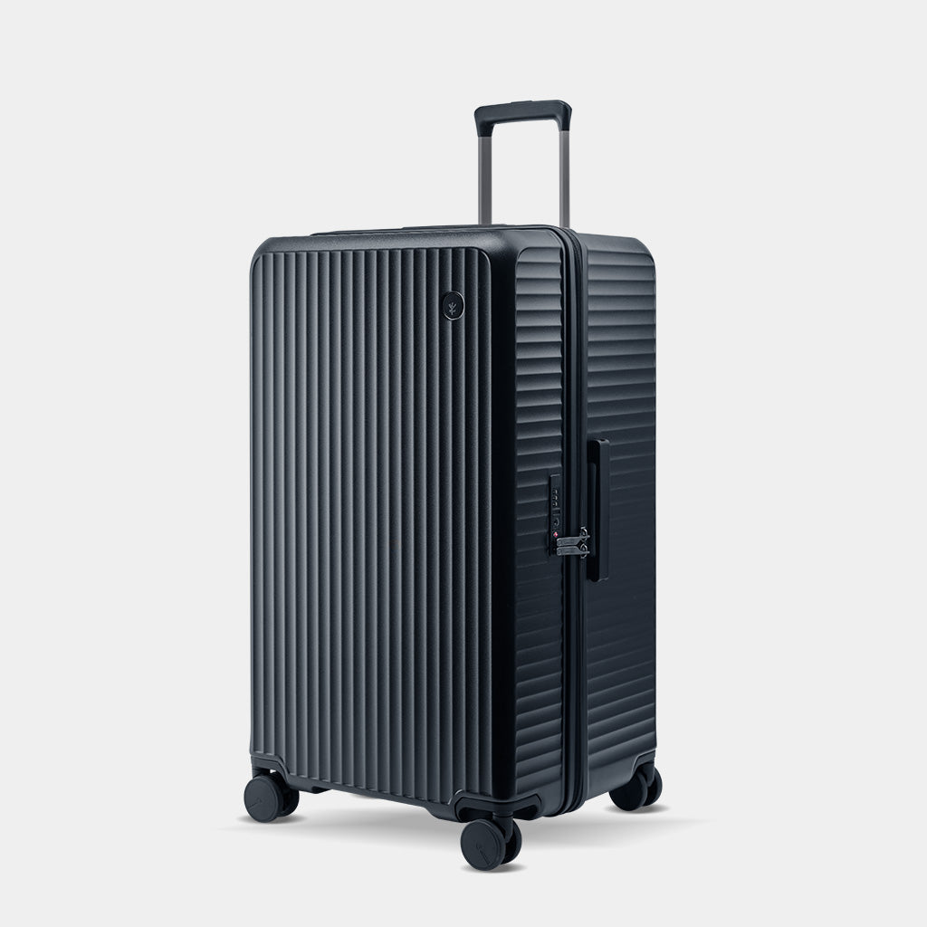 Trunk luggage, Large and deep compartment design, capable of carrying more luggage