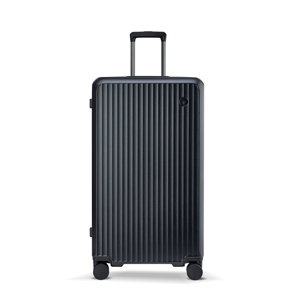 Trunk luggage, Large and deep compartment design, capable of carrying more luggage