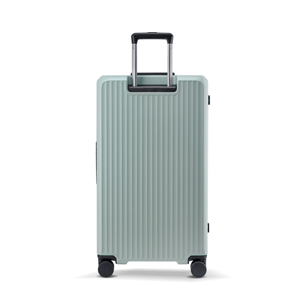Trunk luggage, Large and deep compartment design, capable of carrying more luggage