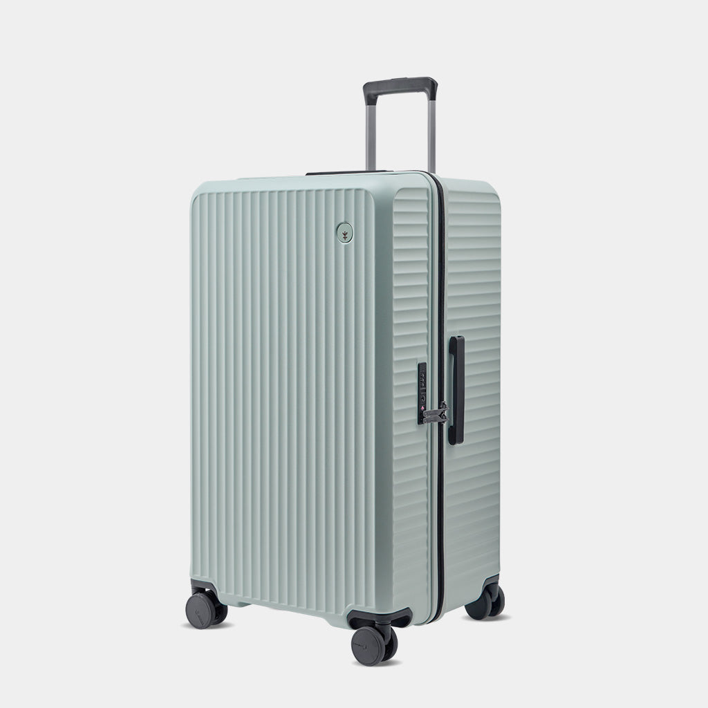 Trunk luggage, Large and deep compartment design, capable of carrying more luggage
